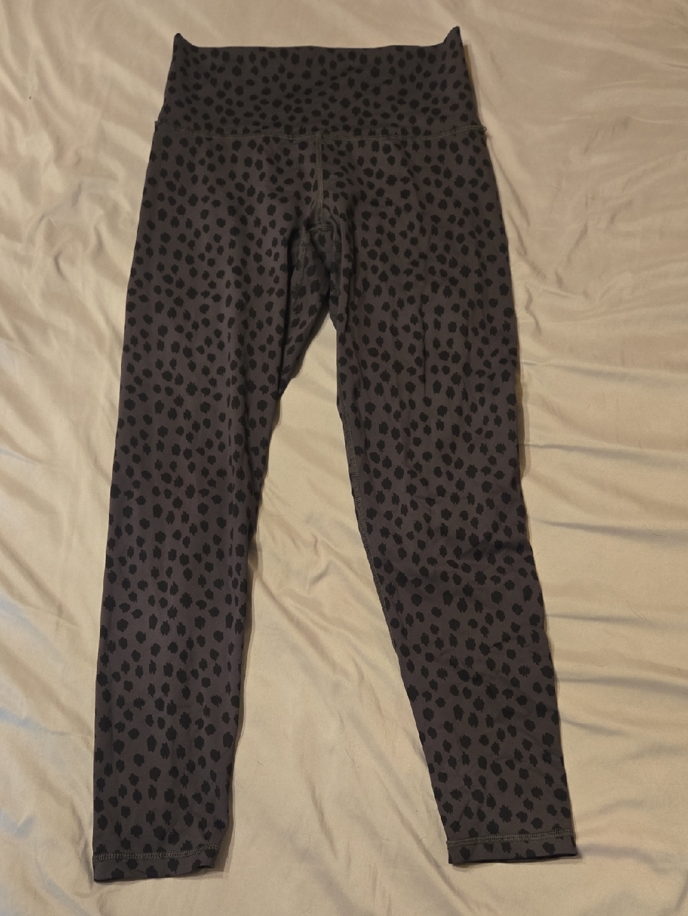 aerie Gray Black Spot Print Leggings